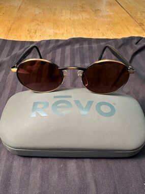 Revo 962 010 RARE Oval Purple Sunglasses